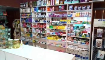 Farmacia Yrigoyen - San Martín X5280Hkb