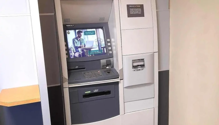 Banco De La Pampa -    Macachin Opiniones - Macachin