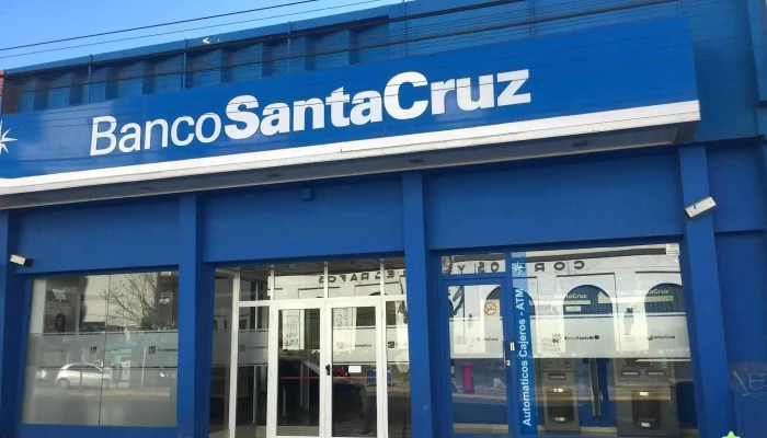 Banco Santa Cruz -  Exterior - Comodoro Rivadavia