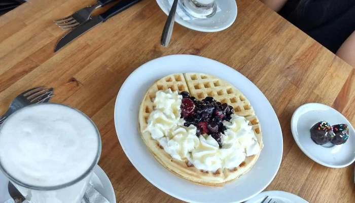 Basti Cafeteria Pasteleria Puntaje - Merlo