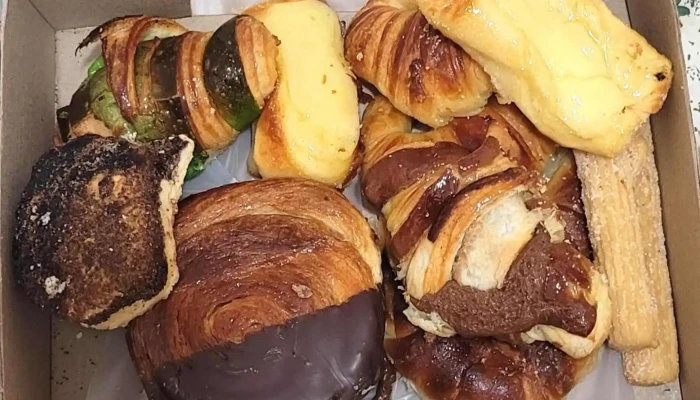 Confiteria Santa Lucia Croissant - Lomas del Mirador