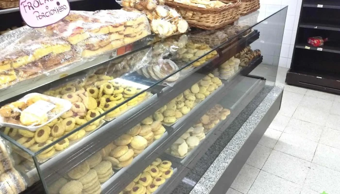 Delfin Supermercados Interior - La Toma