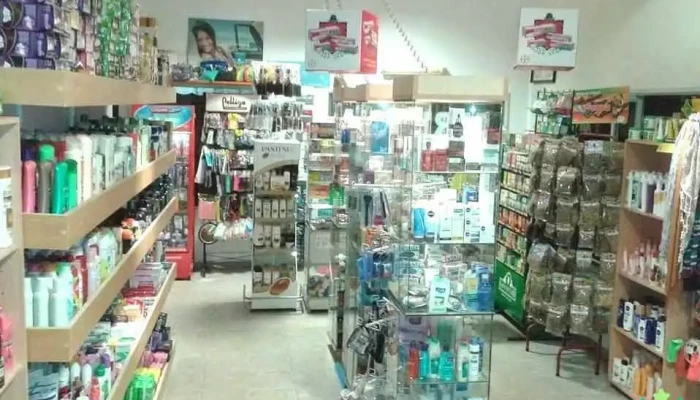Farmacia de la Clínica - Las Magnolias 91