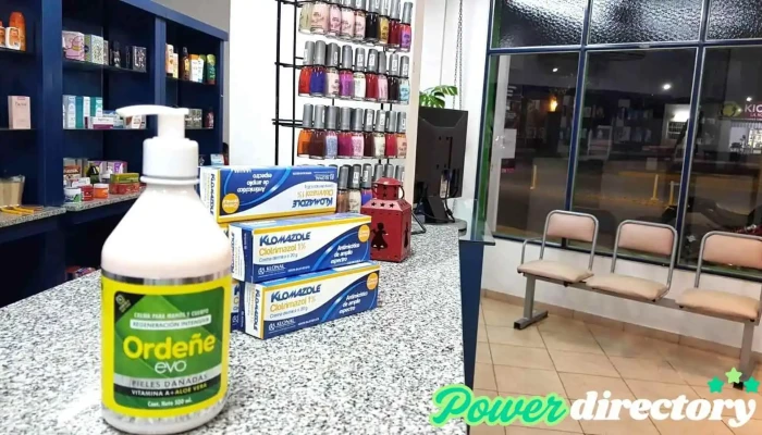 Farmacia Las Moreras - J5411Fwg Santa Lucía