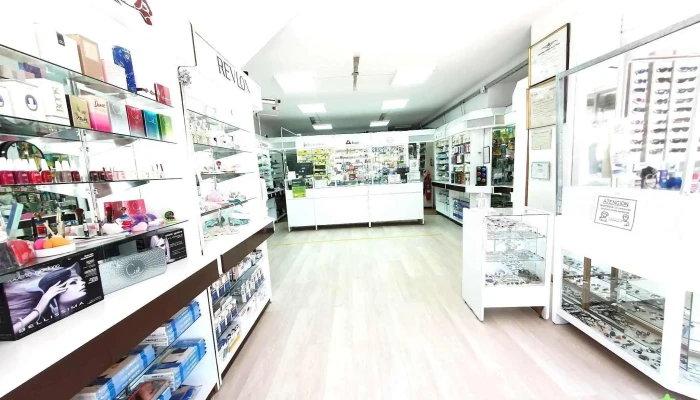 Farmacia y Optica Costanzo - Gral. Roca