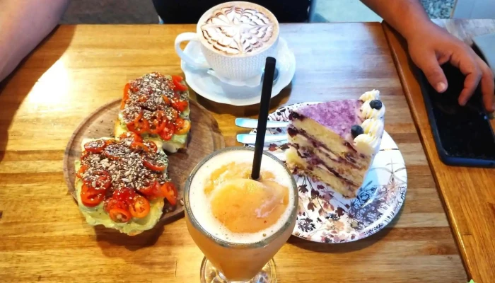 Mocca Cafeteria Pasteleria Comida Y Bebida - Merlo