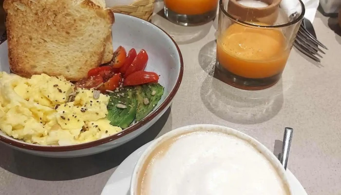 Pali Cake -  Jugo - Yerba Buena