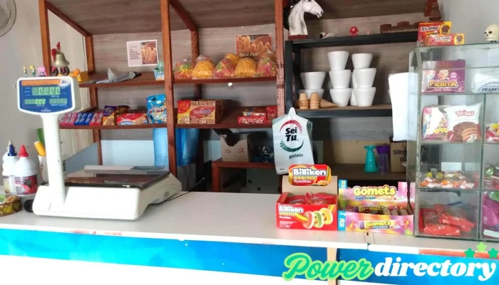 Panaderia Heladeria La Plaza Ambiente - Los Telares