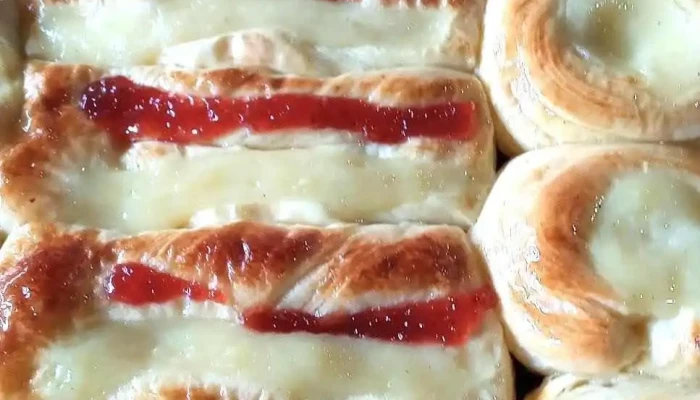 Panaderia La Familia Comida Y Bebida - Montecarlo