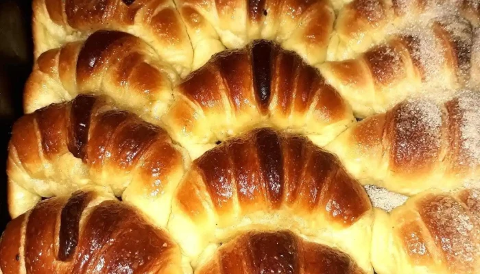 Panaderia La Reina -  Comida Y Bebida - Montecarlo