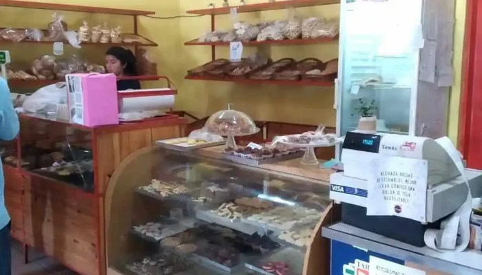 Panaderia Plaza -  Vitrina - Forres