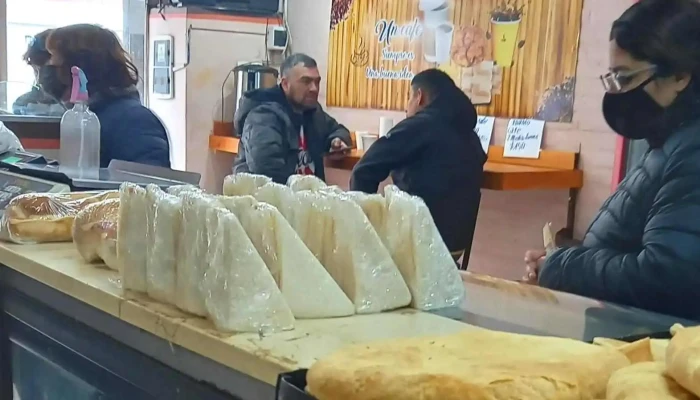 Panaderia Y Pasteleria Centro -  Abierto Ahora - Santiago del Estero