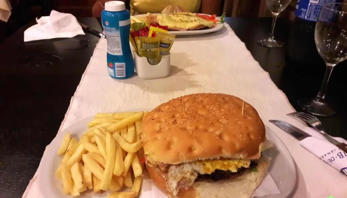 Pizzeria Y Panaderia Mirmag -  Comida Y Bebida - Ituzaingó