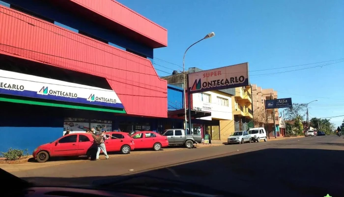 Super Montecarlo -  Estacionamiento - Montecarlo