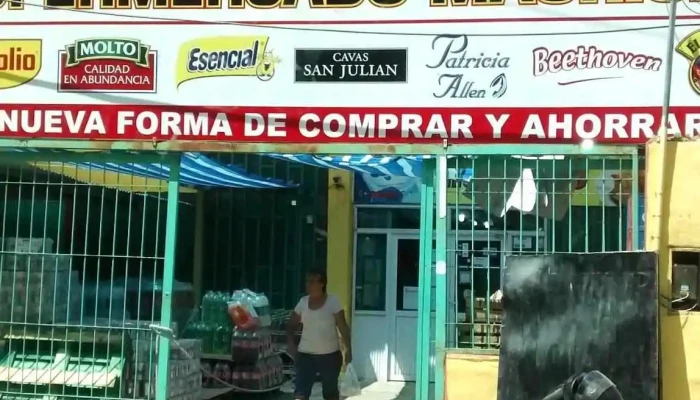 Supermercado Mauricio -  Estacionamiento - Curuzú Cuatiá